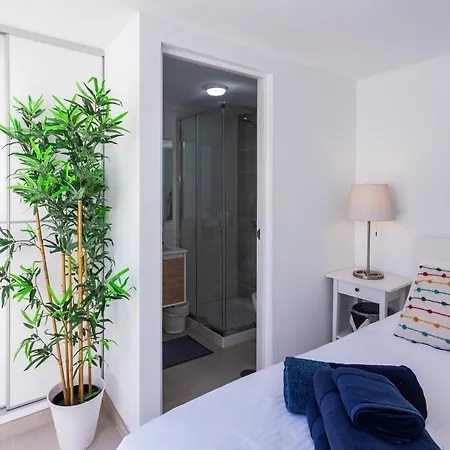 Willa Remarkable 5-bed In Playa Blanca (Lanzarote)