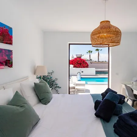 Remarkable 5-bed In Willa