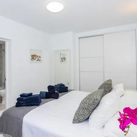 Villa Remarkable 5-bed In