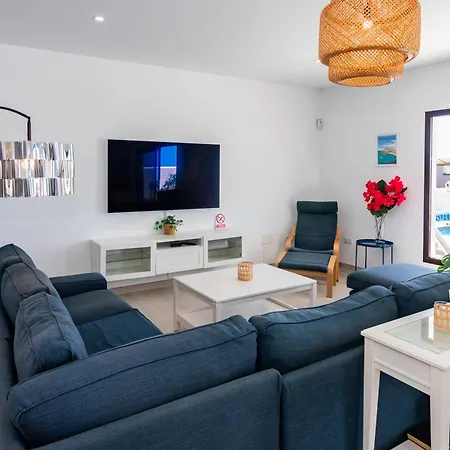 Villa Remarkable 5-bed In *